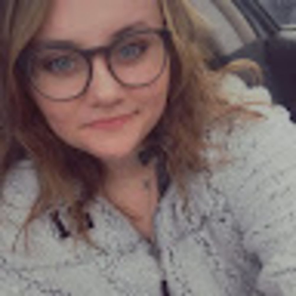 Meet your Posher, Whitney